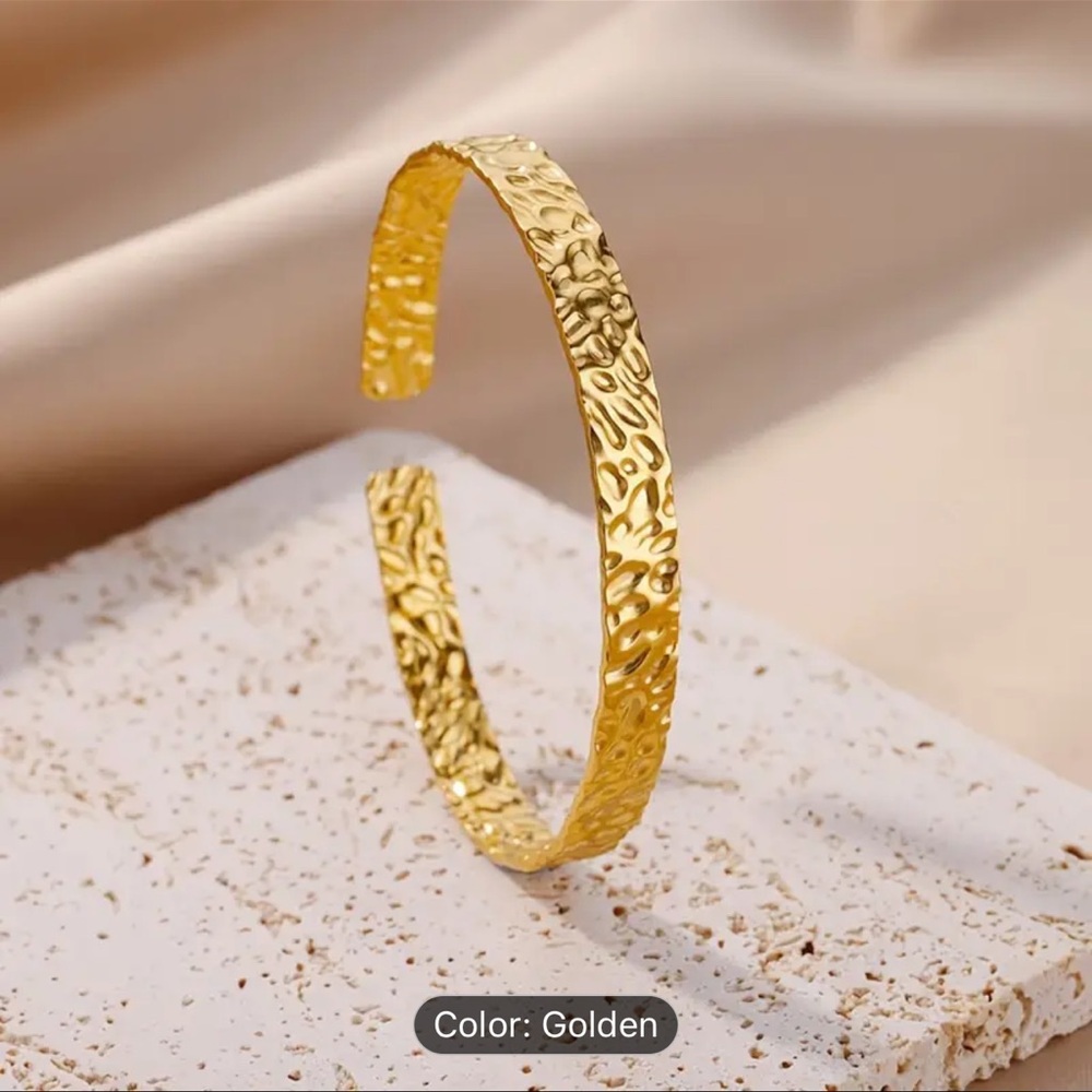 Delicate Hammered Texture Cuff Bracelet Stainless Steel 18K Plated Elegant Style - Picture 3 of 8